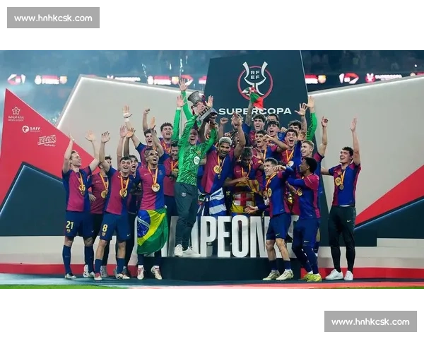 巴萨 9000 万巨星显担当！皇马老乡动怒，他挺身护住亚马尔